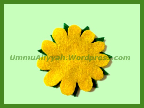 Membuat Bunga  Matahari  dari  Kain  Flanel  Ummu Aliyyah Ath 
